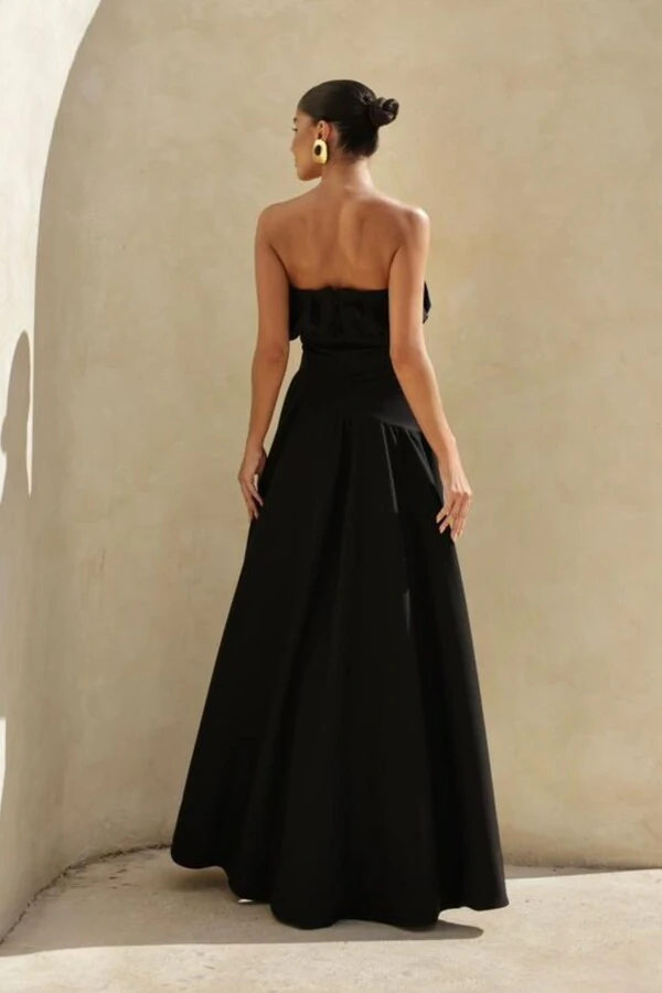 Vestido Midi Saia Assimétrica