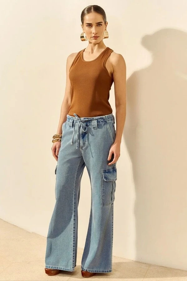 Calça Jeans Wide Leg Bolso Cargo