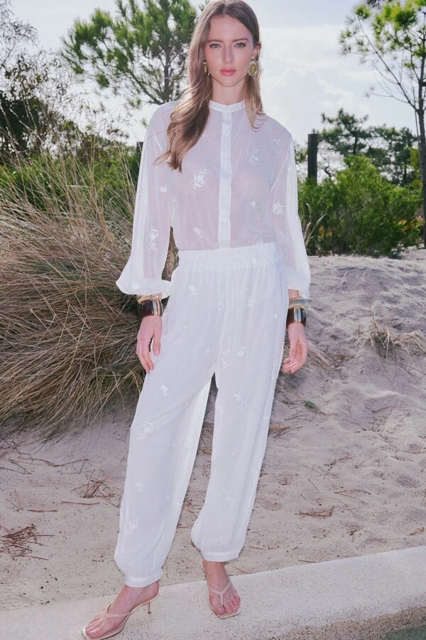 Calça Barra Com Punho e Botão