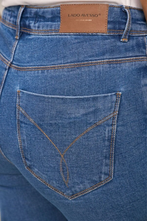Calça Skinny Flare cintura Alta