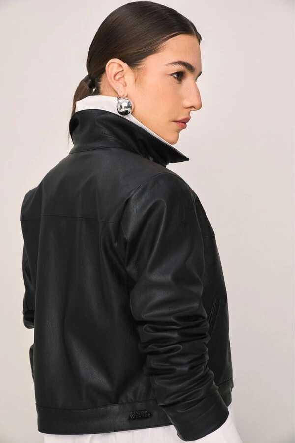 Jaqueta Manga Longa Collor