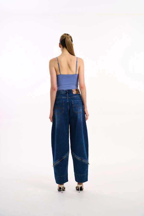 Calça Jeans Detalhe Ziper