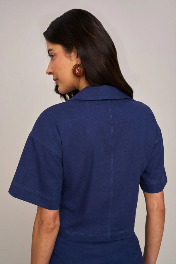 Camisa Cropped Recortes