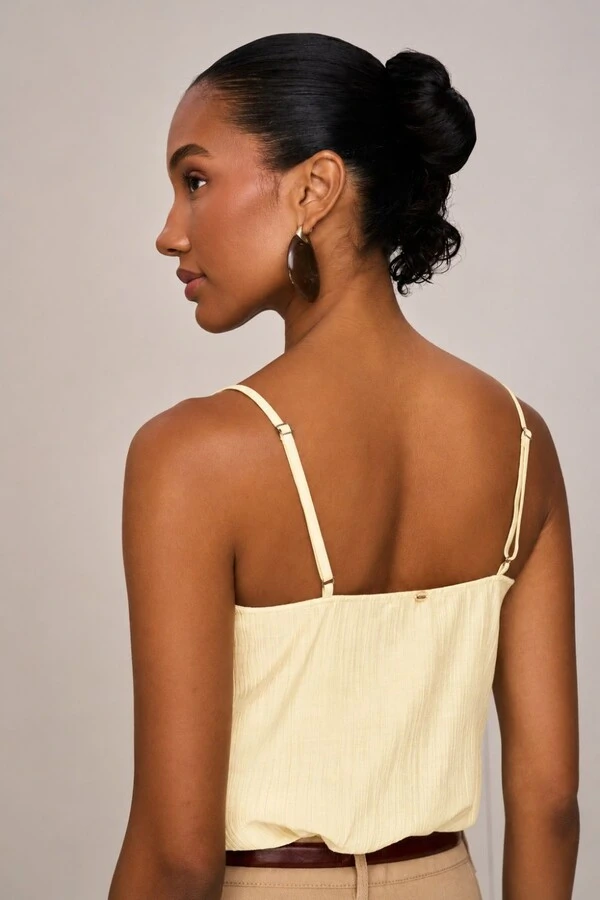 Blusa Alcas Decote Renda
