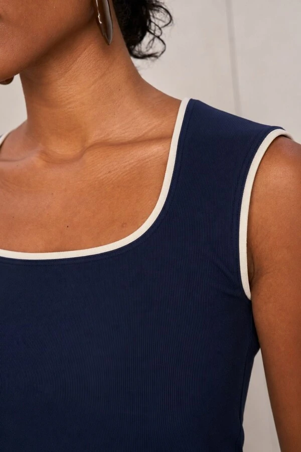 Blusa Cavada