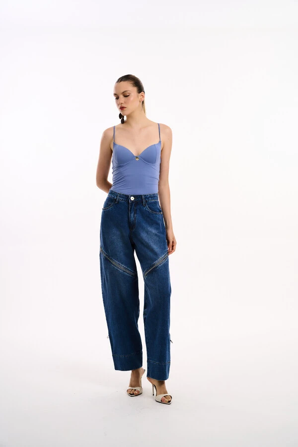 Calça Jeans Detalhe Ziper