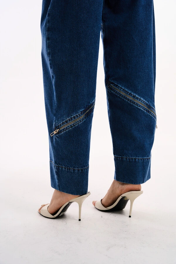 Calça Jeans Detalhe Ziper