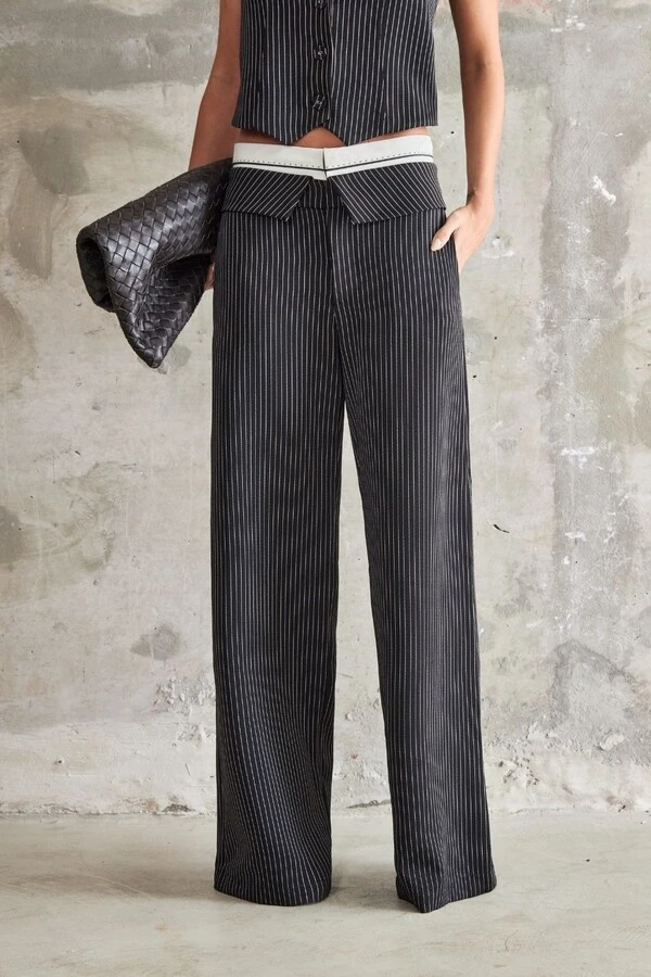 Conjunto Colete E Pantalona Risca de Giz