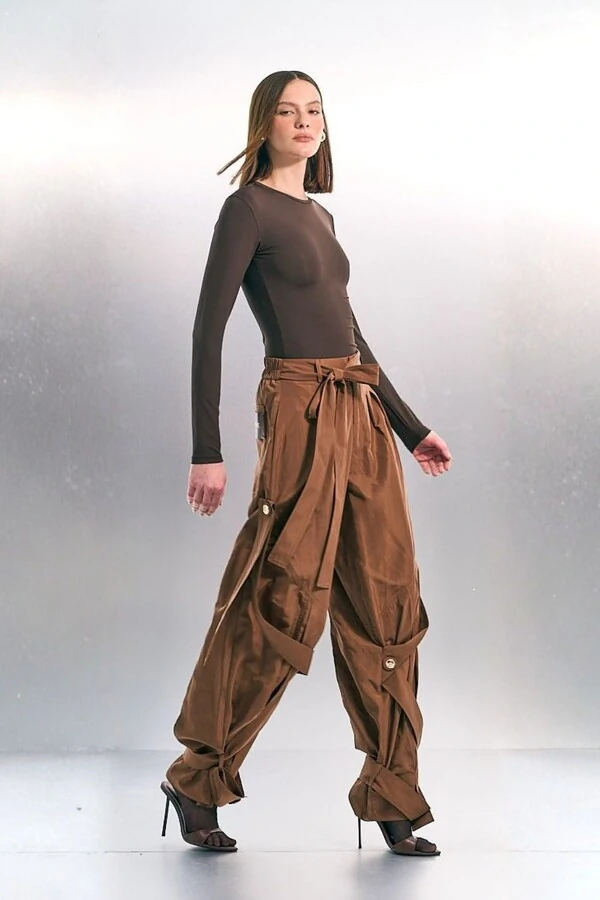 Calça Souch com Tiras Caídas