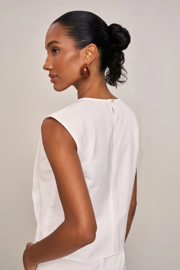 Blusa Cavada Detalhe Prega
