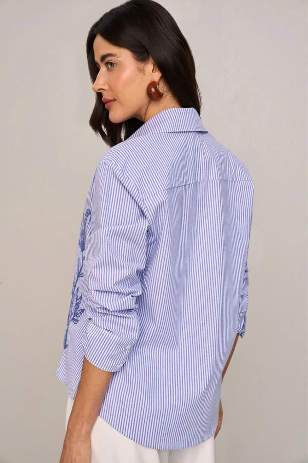 Camisa Manga Longa Detalhe Bordado