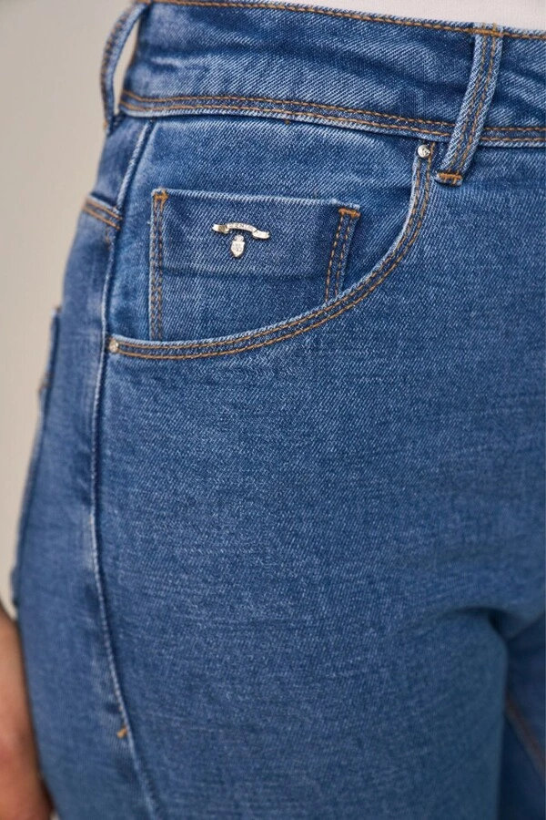 Calça Skinny Flare cintura Alta