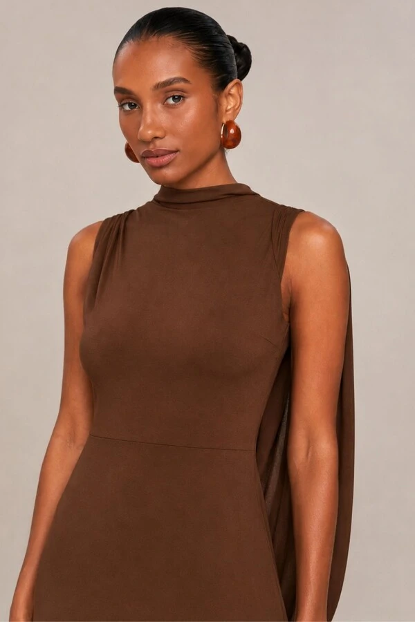 Vestido Long Midi Detalhe nas Costas