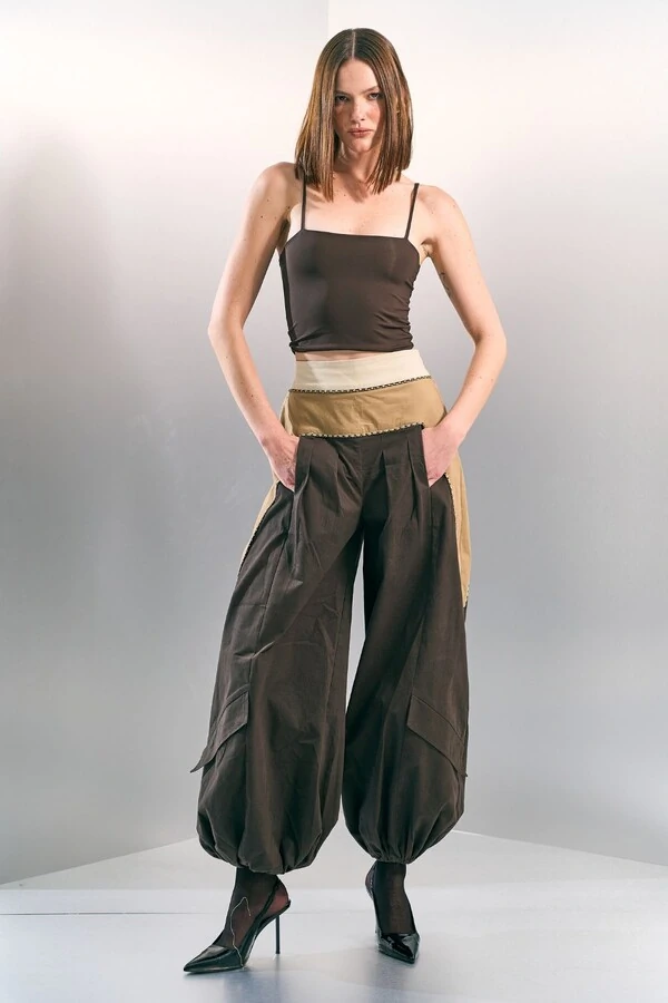 Calça Tricolor Recortes