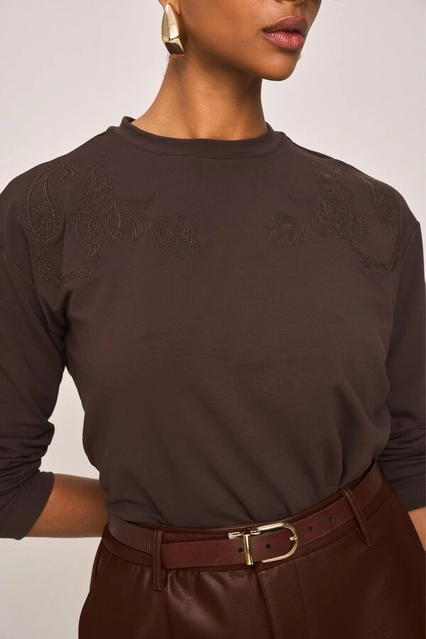 Blusa Manga Longa Bordada