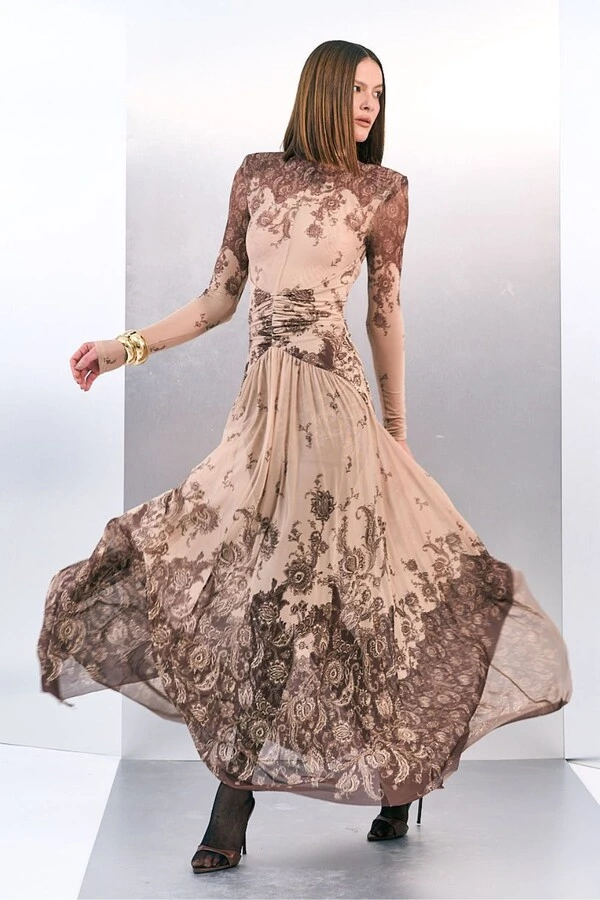 Vestido de Tule Longo Floral Rendado