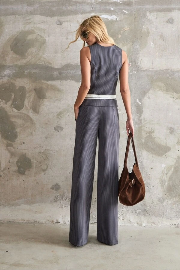 Conjunto Colete E Pantalona Risca de Giz