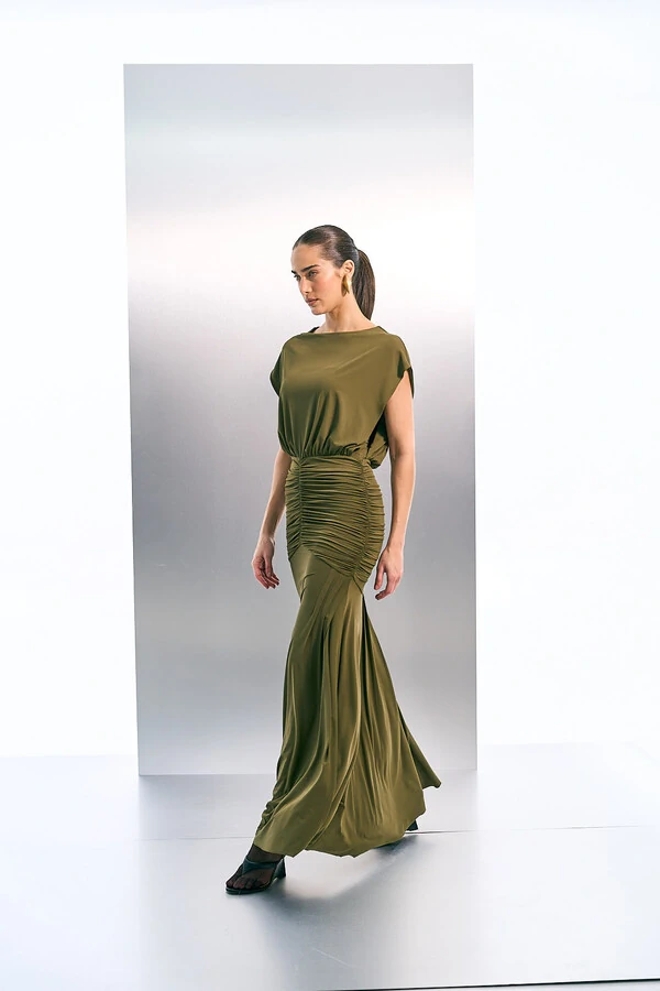 Vestido Longo Pala Franzida Decote Canoa