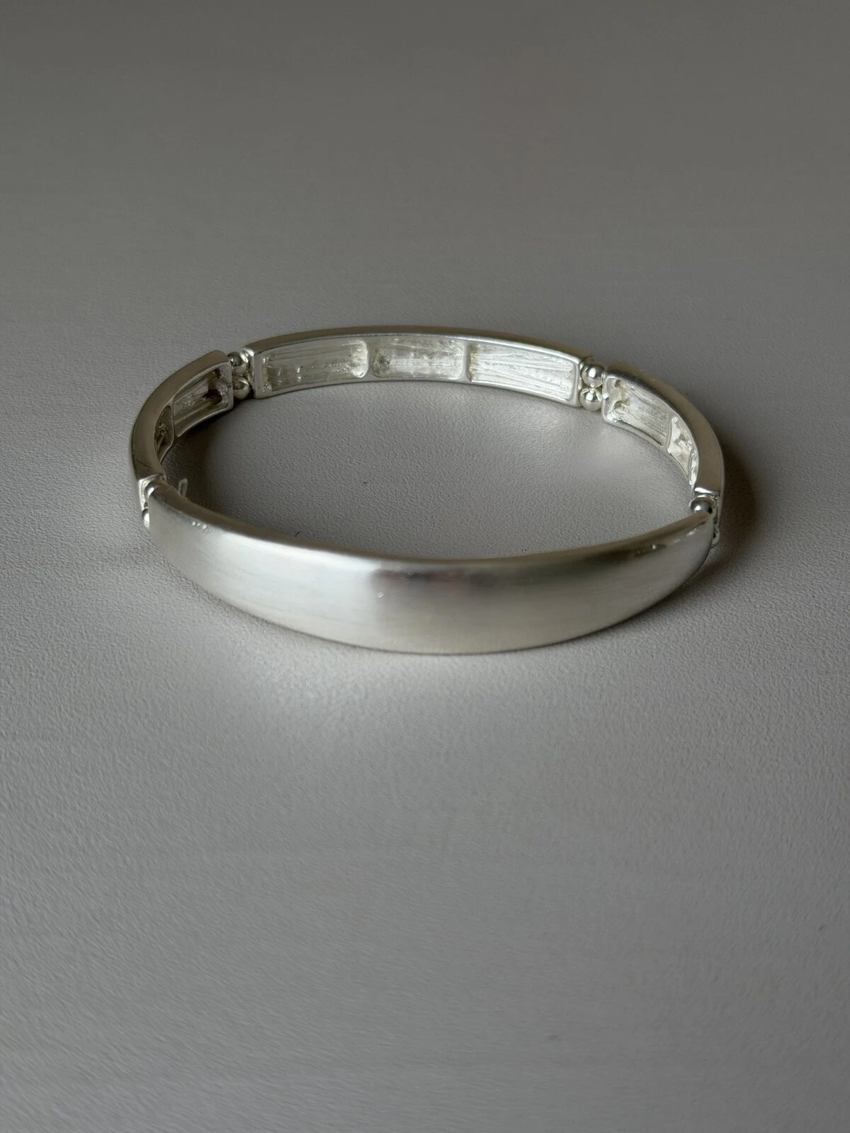 Foto Bracelete Rígido Texturizado Banho de Prata