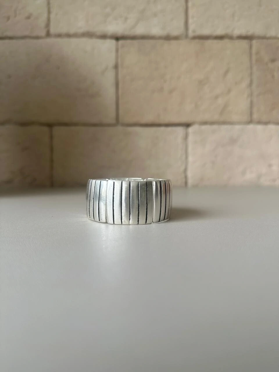 Foto Bracelete Rígido Listrado Banho de Prata