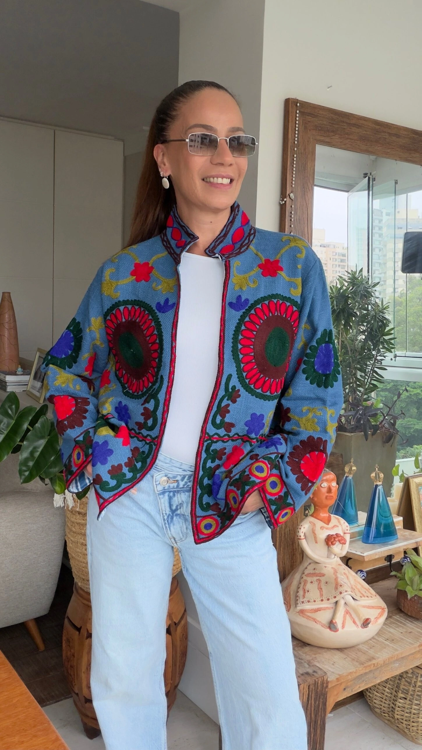 Foto Casaco Bordado Linho Azul Mandalas Tati Veste