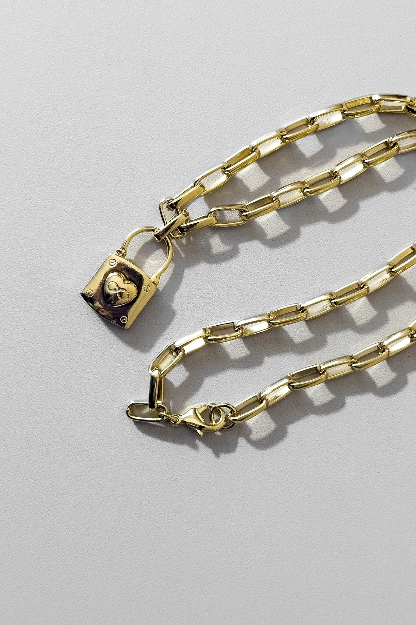Foto Colar Cadeado | Banho de Ouro 18k | Corrente Paper Clip