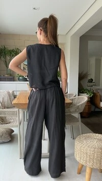 Conjunto Colete Bordado e Calça Pantalona