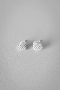 Brinco Coração Cravejado | Prata 925 | Delicado