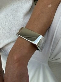 Bracelete Rígido Liso Banda Larga Banho de Ródio