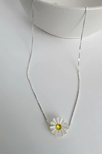 Corrente Pingente Margarida | Prata 925 | Madrepérola