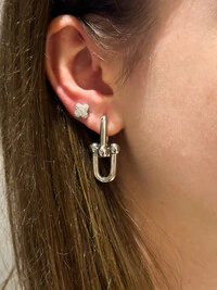 Brinco Elos Geométricos Articulados | Banho de Ródio | Elegante