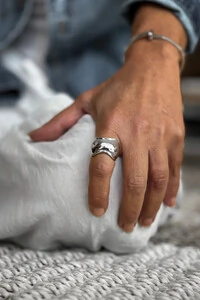 Anel Curvas Orgânicas | Banho de Ródio | Moderno