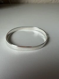 Bracelete Chato Liso com Fecho de Segurança em Prata 925