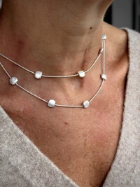 Colar Ponto Geométrico | Banho de Prata 925 | Minimalista e Sofisticado