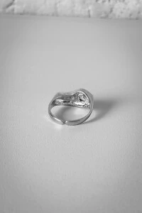 Anel Dedinho com Zircônia | Banho de Ródio | Sofisticado