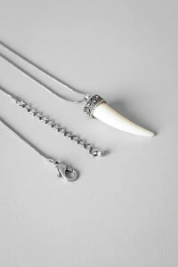 Colar Dente Entalhado | Banho Ródio | Autêntico