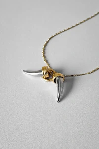 Colar Pingentes Dentes Prateados | Banho Ouro 18k | Poderoso