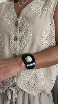 Conjunto Colete Bordado e Calça Pantalona Areia