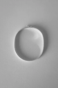 Bracelete Liso Oval com Fecho | Prata 925 | Atemporal