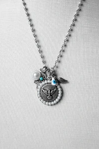 Colar Patuá Pomba da Paz | Banho Ródio | Proteção