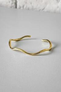 Pulseira Orgânica Lisa Aberta | Banho Ouro 18k | Minimalista