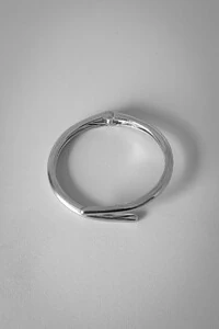 Bracelete Minimalista Aberto | Banho de Ródio | Moderno