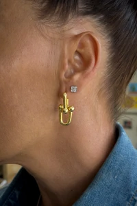 Brinco Elos Geométricos Articulados | Banho de Ouro 18k | Elegante