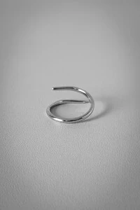 Anel Delicado Ajustável | Banho de Ródio | Minimalista