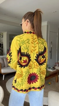 Casaco Bordado Girassol Linho Amarelo