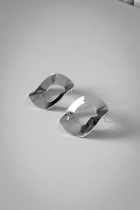 Brinco Disco Orgânico | Banho de Ródio | Contemporâneo