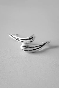 Brinco Pena Esculpida | Banho Prata 925 | Moderno