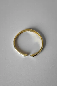Bracelete Aberto Pontas Cravejadas | Banho Ouro 18k | Elegante
