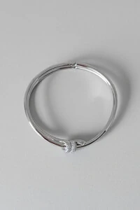 Bracelete Nó Cravejado | Banho Ródio | Elegante