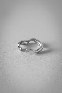 Anel Irregular Slim | Banho de Ródio | Moderno